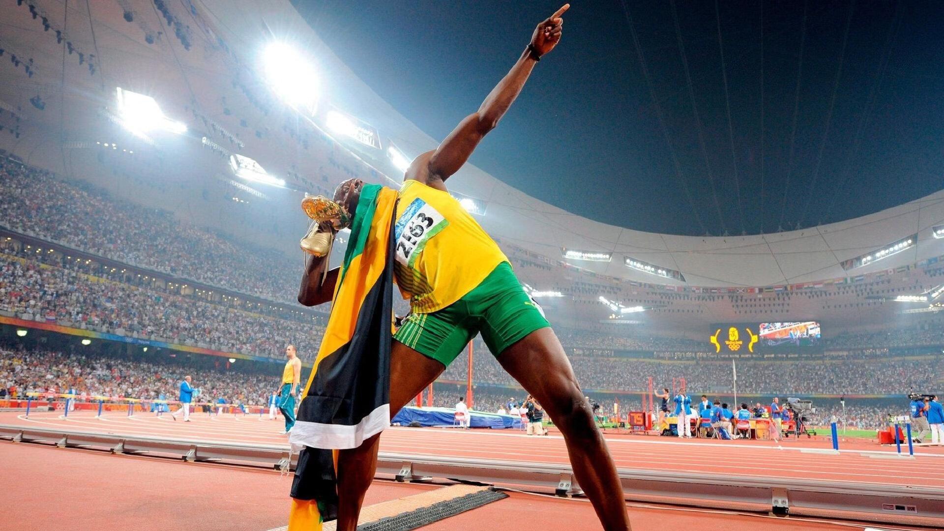 篮球传奇的新篇章，欧文与诺维茨基携手执教，重塑未来之星